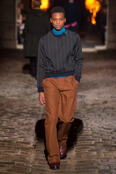 Look 33